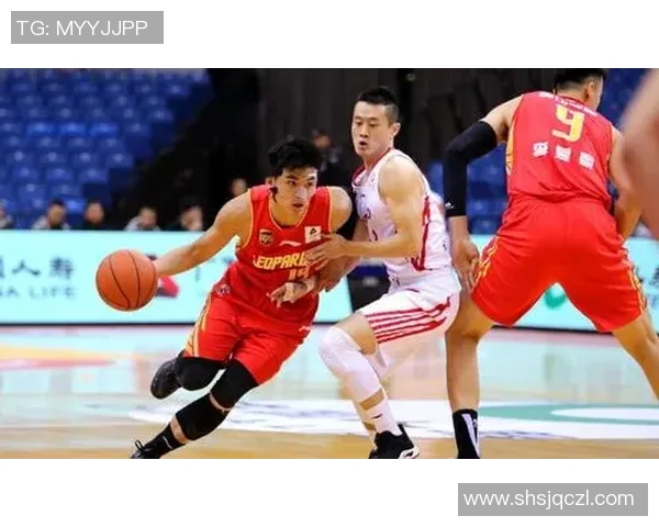 深圳篮球队与上海篮球队赛后战术分析与复盘探讨